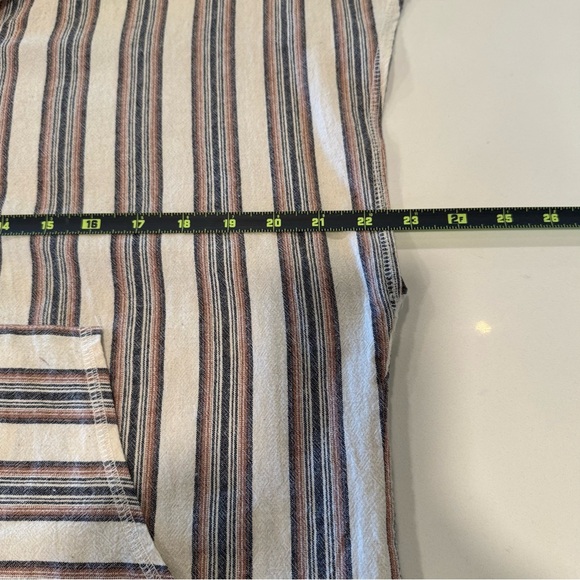 Striped Woven Pullover - Picture 5 of 6